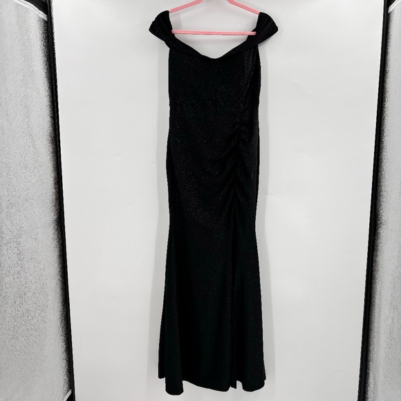 Dresses & Skirts - Off The Shoulder Black Sparkle Maxi Gown Size Medium